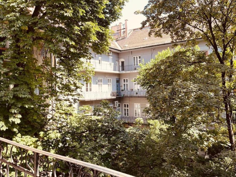 Chestnut Home - A Charming And Warm Feel Place Boedapest Buitenkant foto